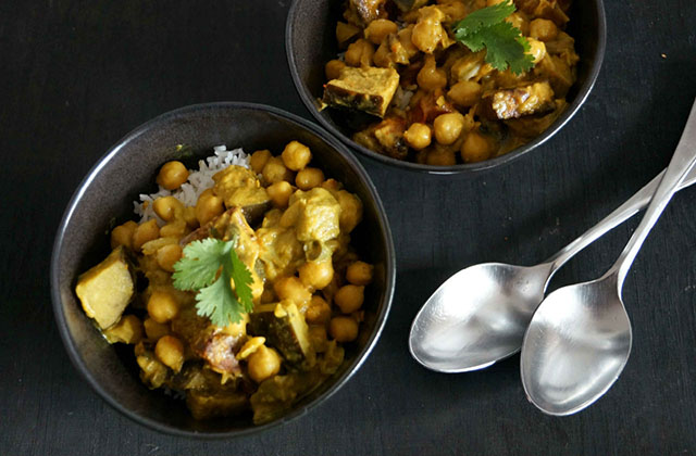 Auberginen-Kichererbsen Curry mit Jackfrucht